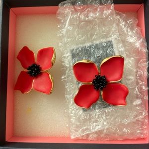 Authentic Oscar de la renta clip earring